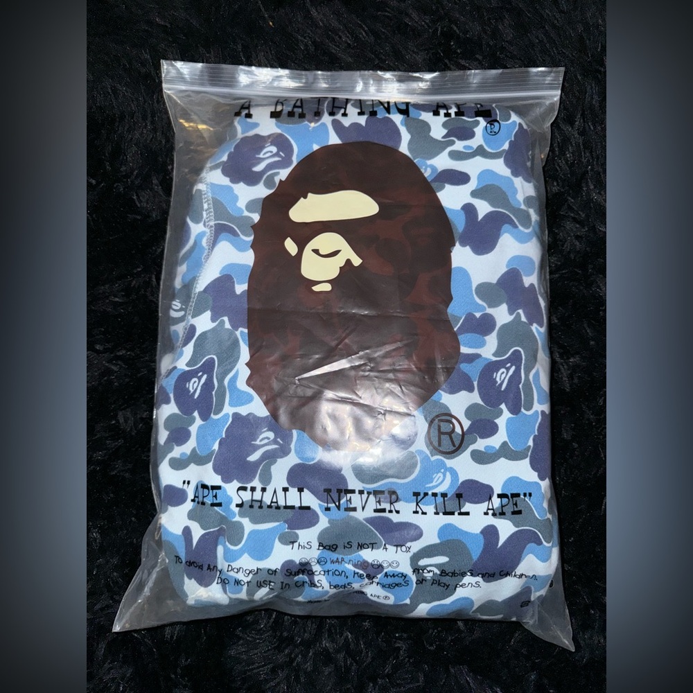 BAPE ABC Camo Shark Full
Zip Hoodie